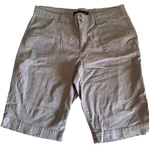 Gloria Vanderbilt Women's Shorts Size 16 Gray Bermuda Style‎ Casual Summer